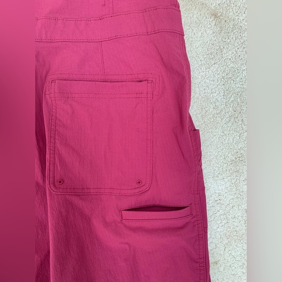 Duluth Women’s Size Medium Heirloom Gardening 7" Short Coveralls - Picture 11 of 15